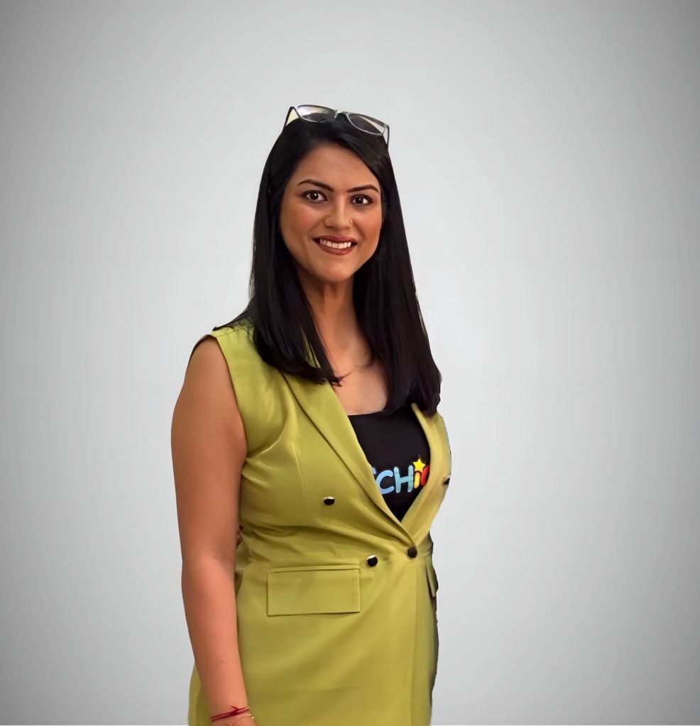 Smiling headshot of a woman.