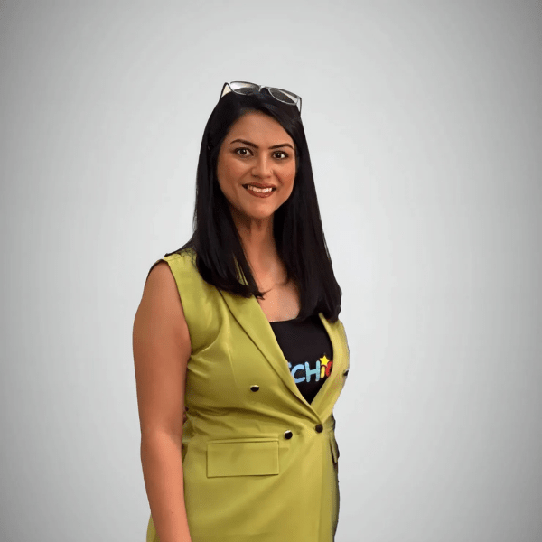 Smiling headshot of a woman.